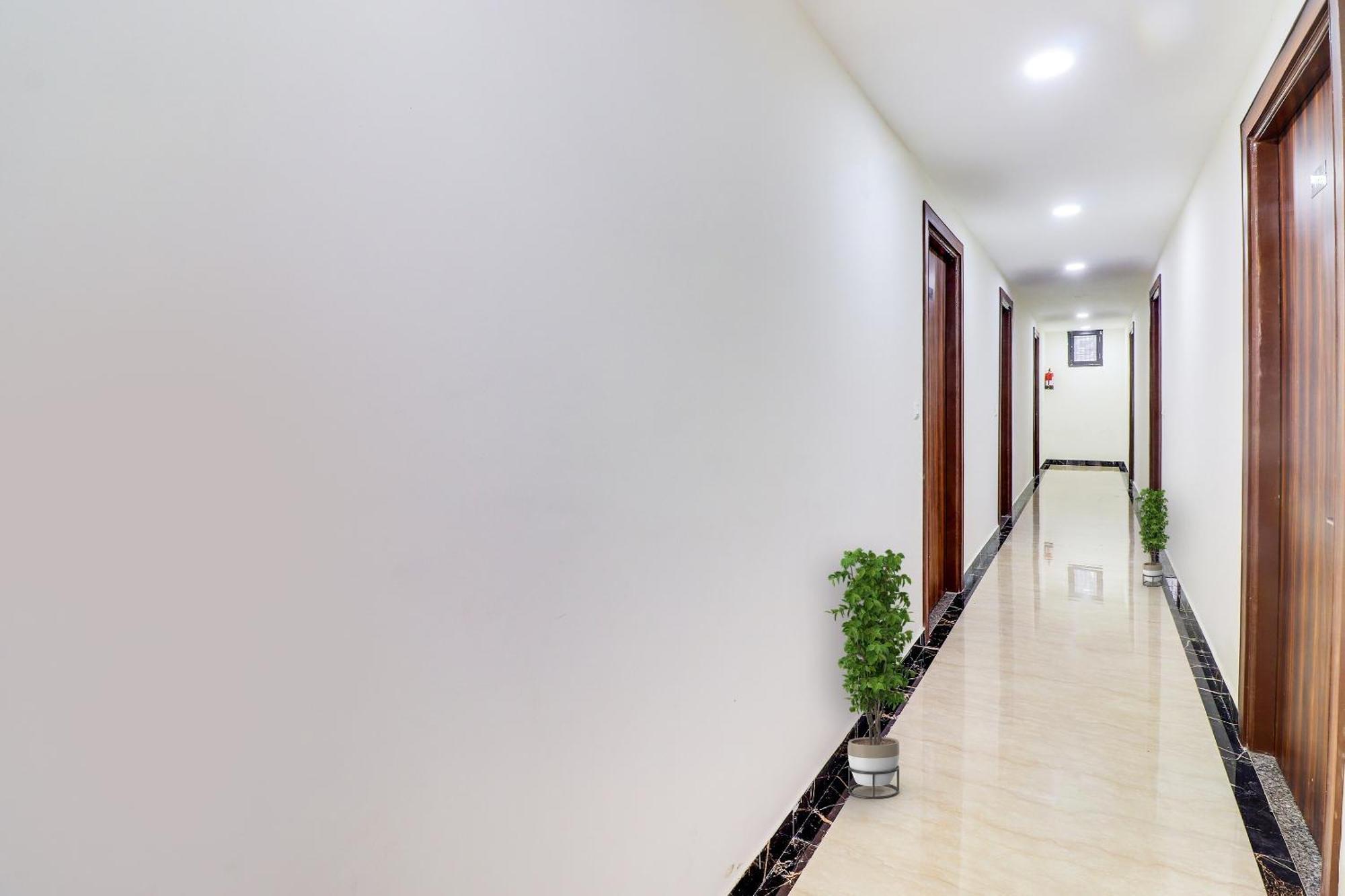 Hotel O Golden Grand Agra  Εξωτερικό φωτογραφία