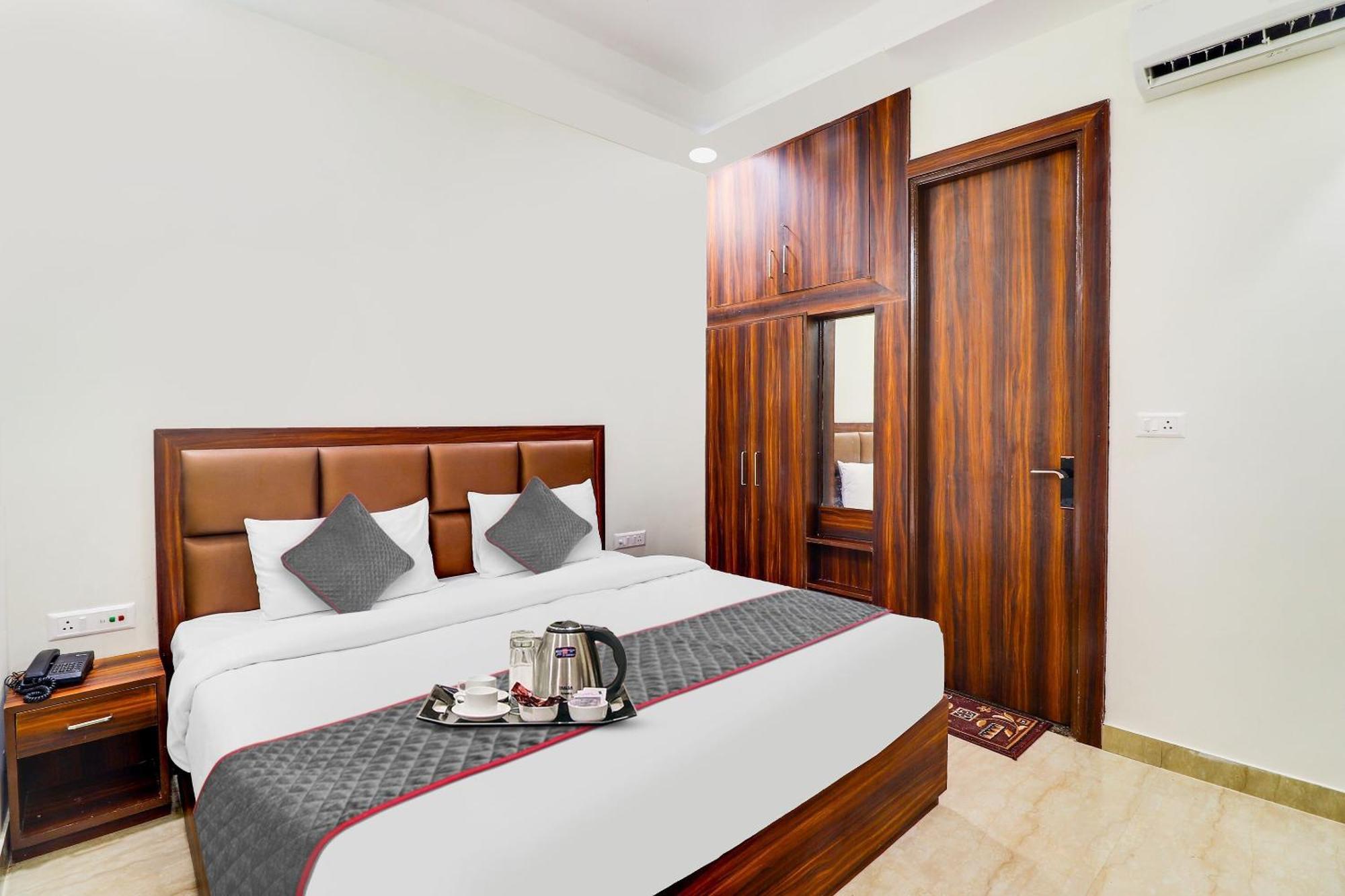 Hotel O Golden Grand Agra  Εξωτερικό φωτογραφία